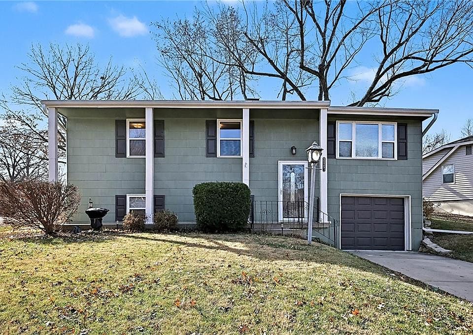 1st image of 5525 NE 59th Ter