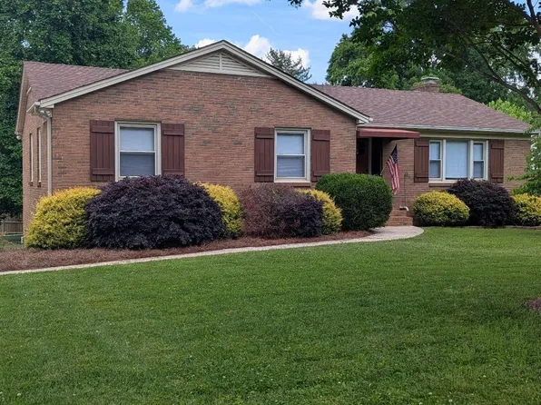 715 Gentry Pl, Charlotte, NC 28210