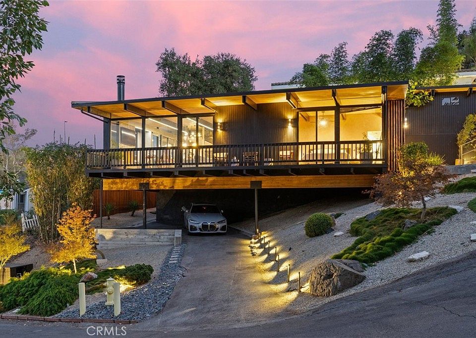 1st image of 21090 Rios St