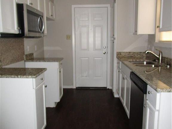 4th image of 2959 Lana Cir