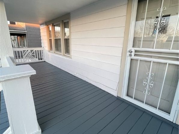 5175 Thomas St, Maple Heights, OH 44137