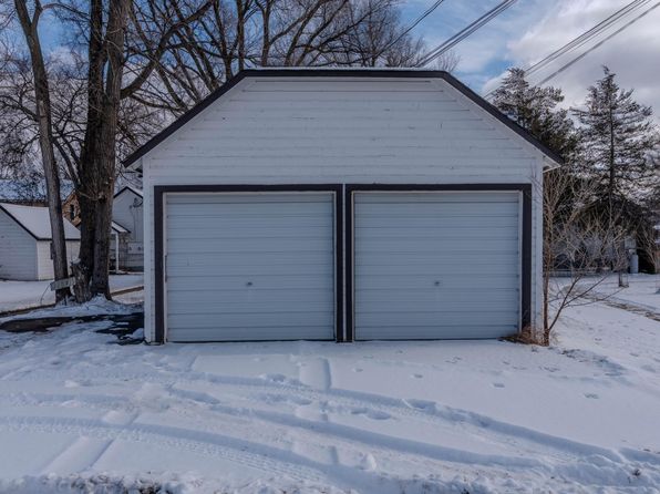 719 4th St NE, Little Falls, MN 56345