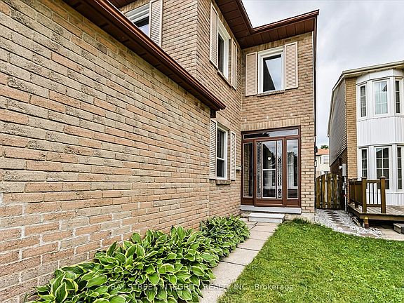 3rd image of 15 Huntsmill Blvd