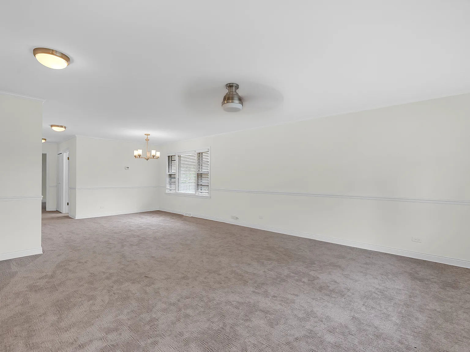 3 bed, 2070 sqft, $3,800 — Photo 4