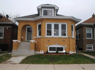 5221 W Nelson St, Chicago, IL 60641