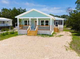 1588 Sandpiper Dr, Carrabelle, FL 32322