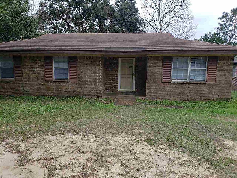 1st image of 627 Childers St