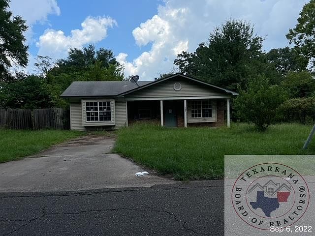 1st image of 126 Wade Ln