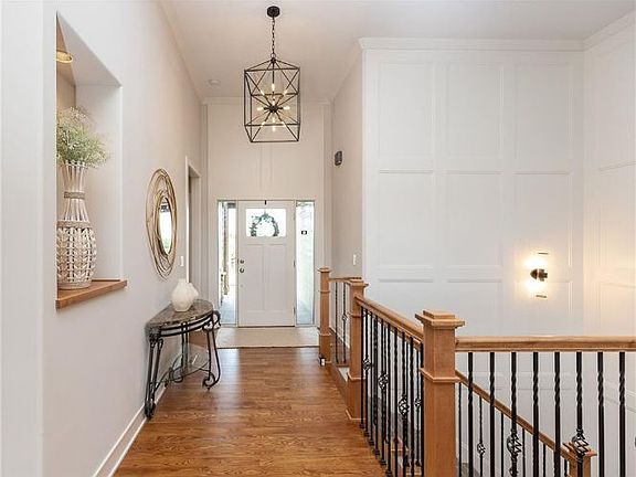 5th image of 14855 Haskins St