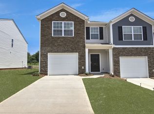 19 Moorlyn Ln, Greer, SC 29650
