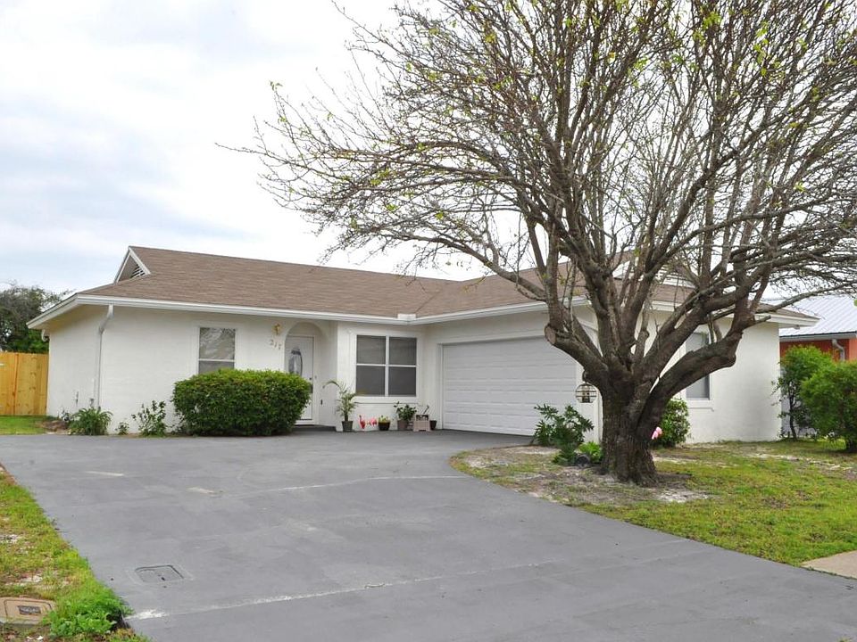1st image of 217 Nautilus St
