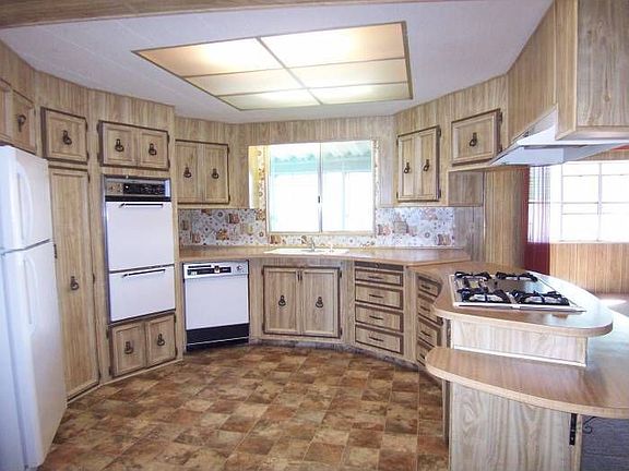 Kitchen-in-the-round