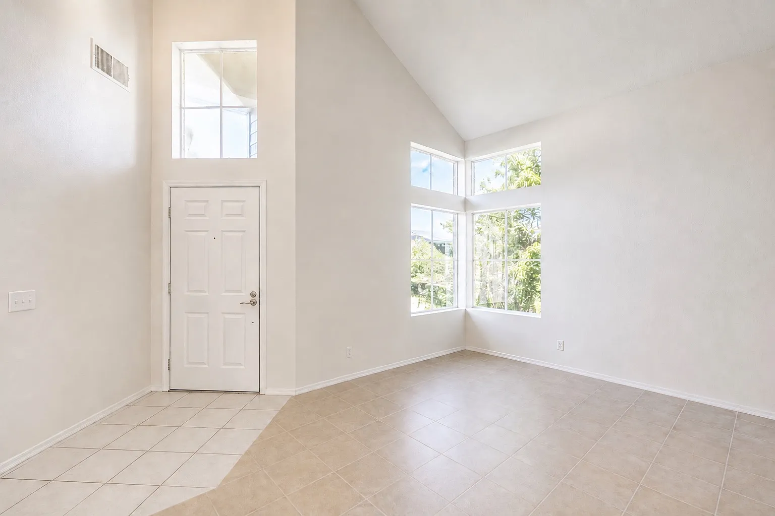 Zinnia Way, Elk Grove — Photo 2