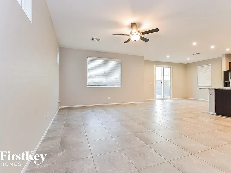 3031 Misty Pine Ave — Photo 4