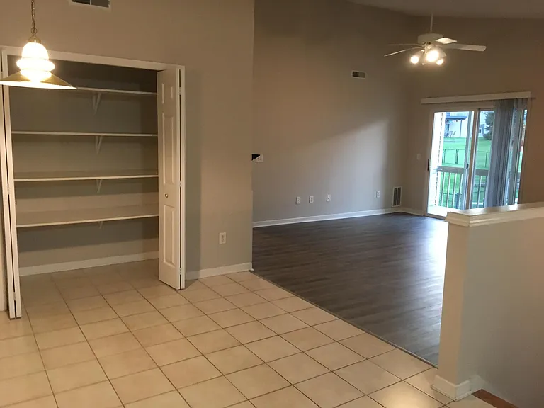 558 Kelvington Dr #3 — Photo 10