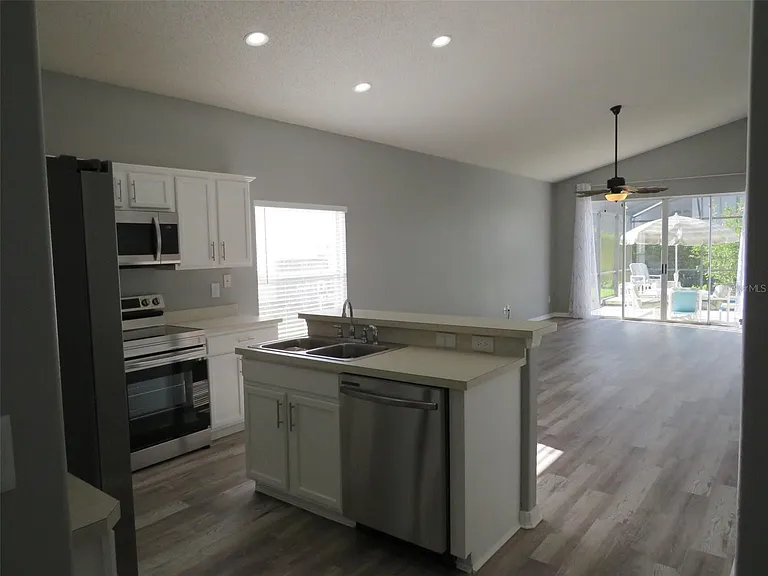 16625 Palm Spring Dr — Photo 7