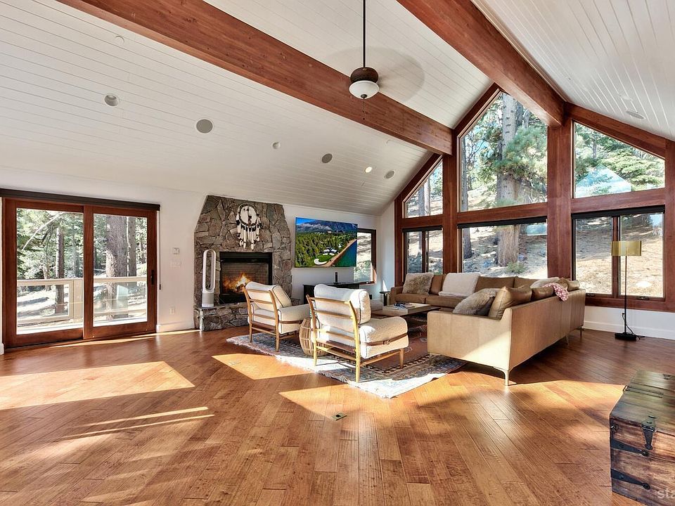 2nd image of 2085 Pooewin St