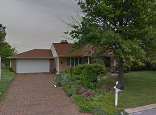 1455 Breezeview Dr, York, PA 17404