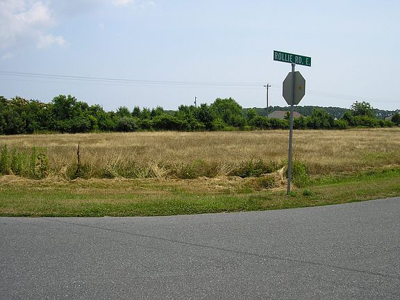 4th image of 19900 Rollie Road East
