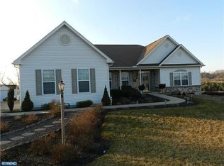 121 Herington Dr, Sinking Spring, PA 19608