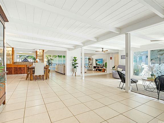 4th image of 676 Mokapu Rd