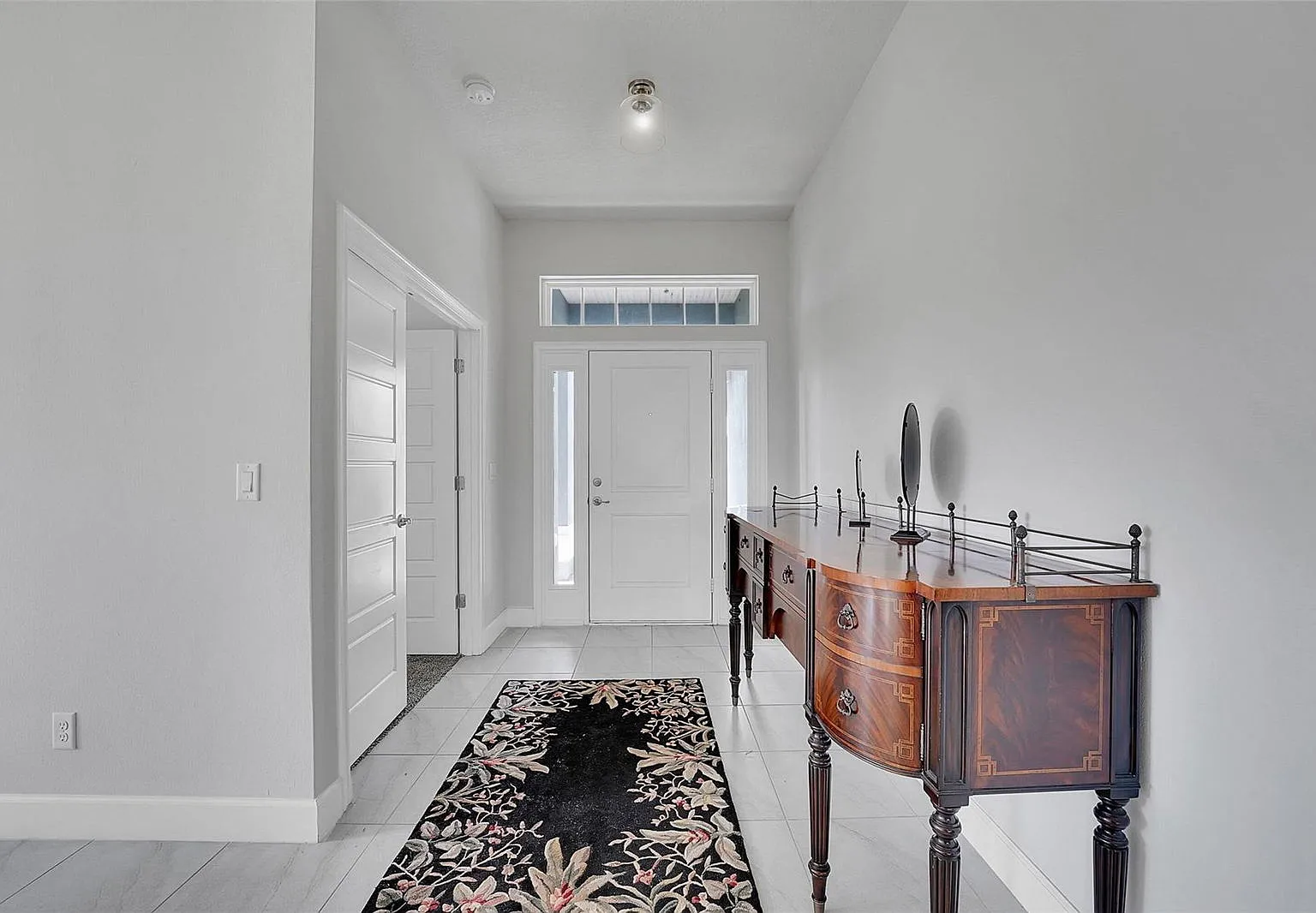 4 bed, 2.0 bath, $2,500 — Photo 3