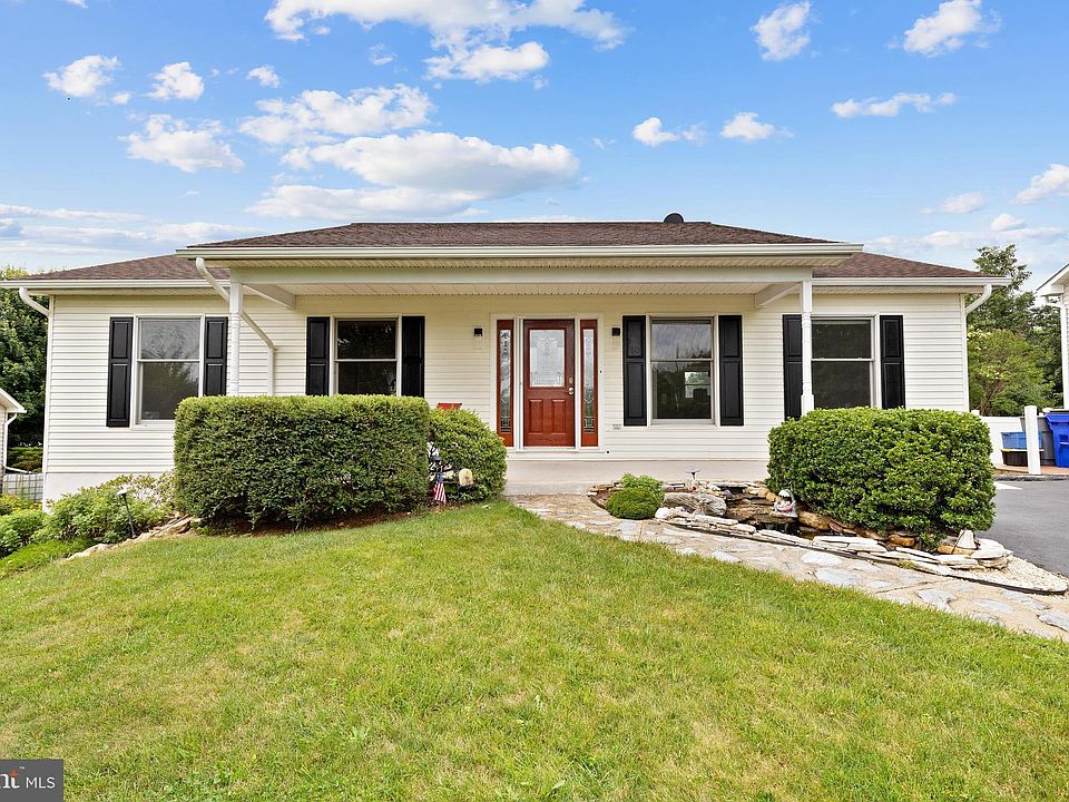 1st image of 18 Terben Ct