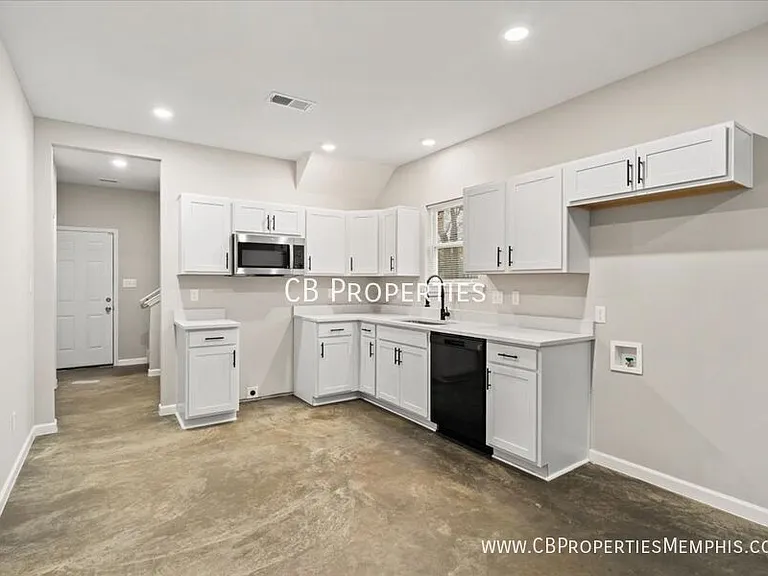 2845 Yale Ave — Photo 2