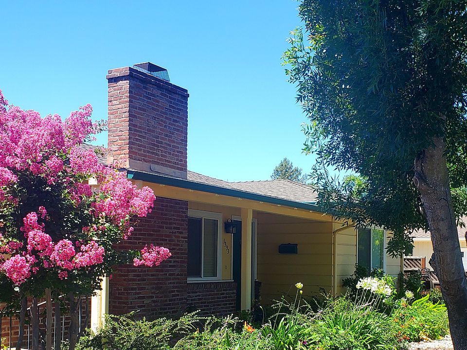 1st image of 1393 Grove Way