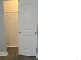 1376 W 79th St #202, Chicago, IL 60620