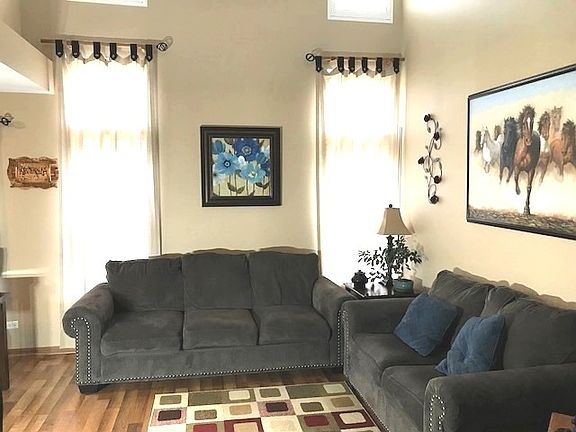 2nd image of 944 Huntington Dr #0