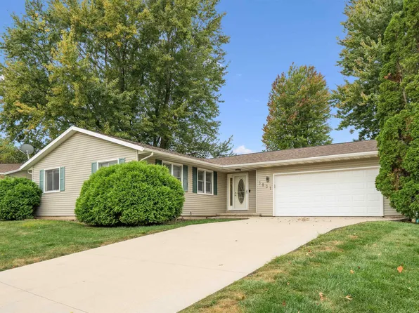 3831 Convair Ln, Cedar Falls, IA 50613