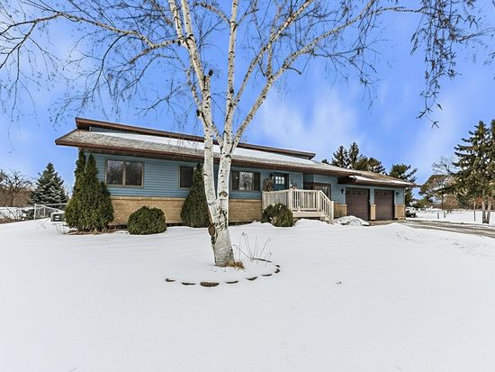 1004 Dale St, Saint Joseph, MN 56374