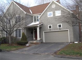 7 Harwich Lane, West Hartford, CT 06117