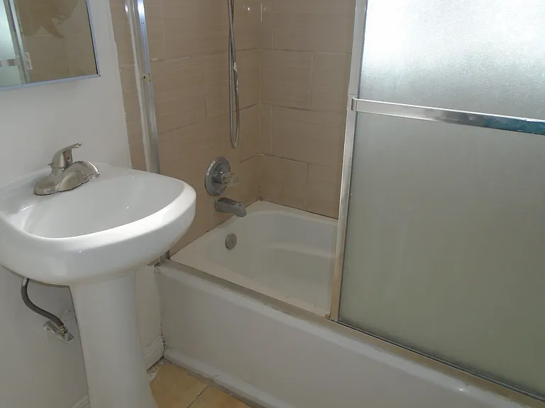 545 S 1st Ave #8 — Photo 7