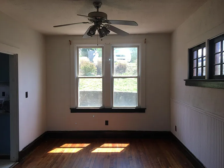 1039 Highland Ave — Photo 6