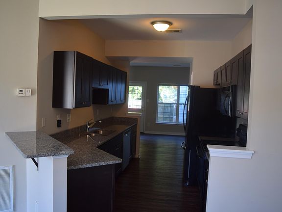 4th image of 8639 Millstream Dr