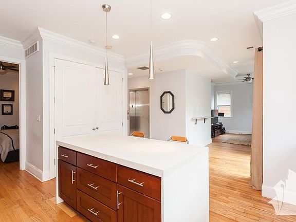 4th image of 3718 N Wilton Ave APT 3A