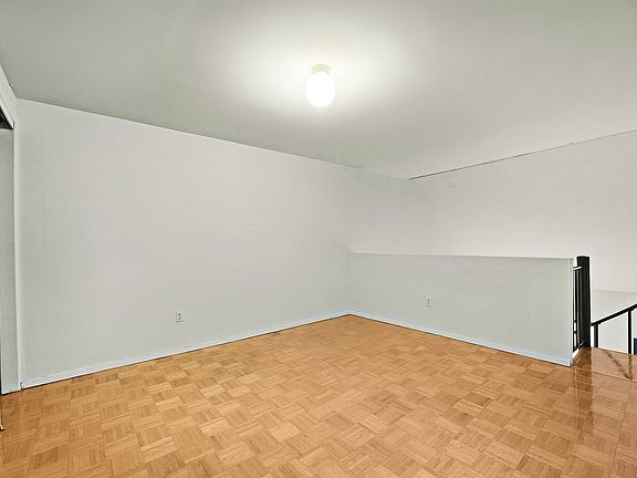5th image of 3615 Oxford Ave APT 12