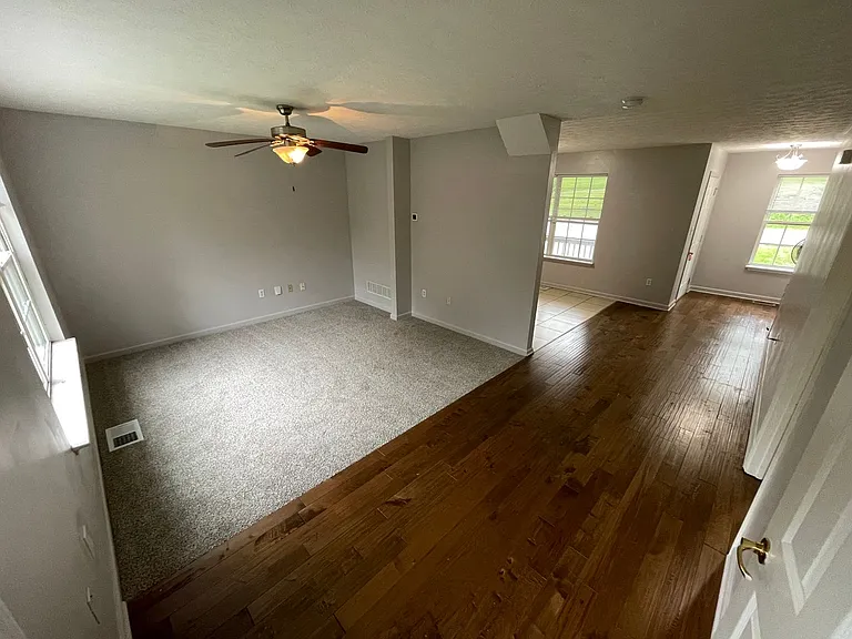 190 Benson Pike Duplex — Photo 18
