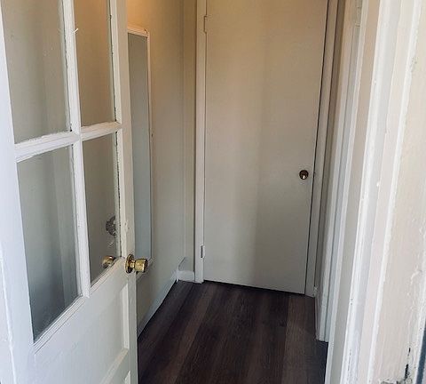 entrance with closet