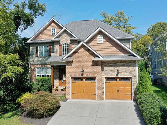 2nd image of 8881 Ebenezer Oaks Ln