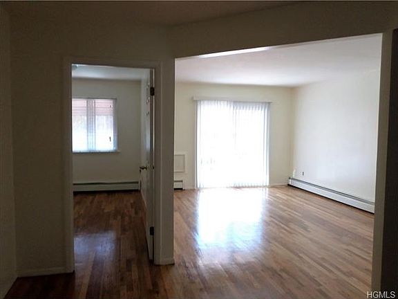 3rd image of 3236 Olinville Ave