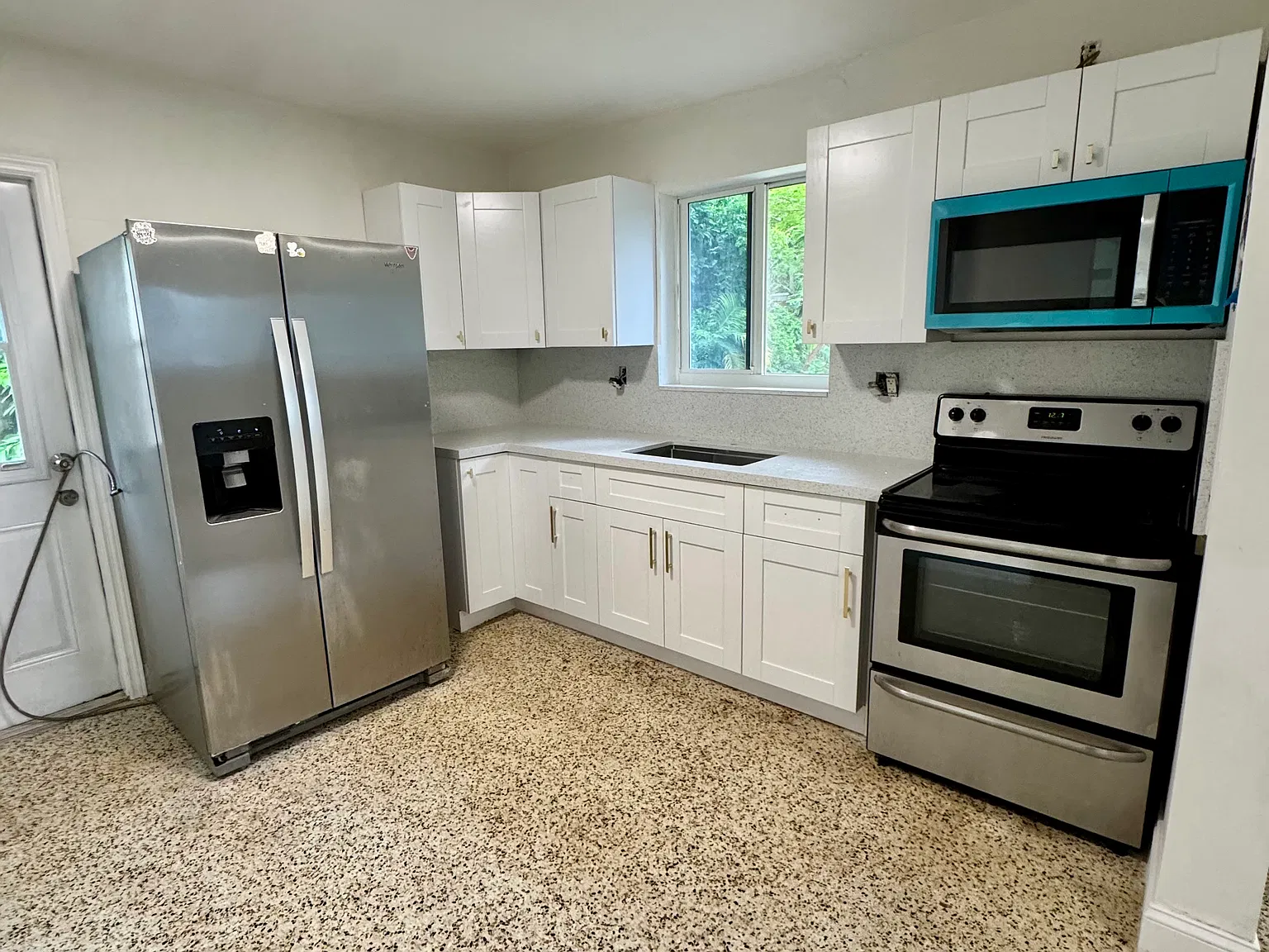 2 bed, 800 sqft, $2,550 — Photo 4