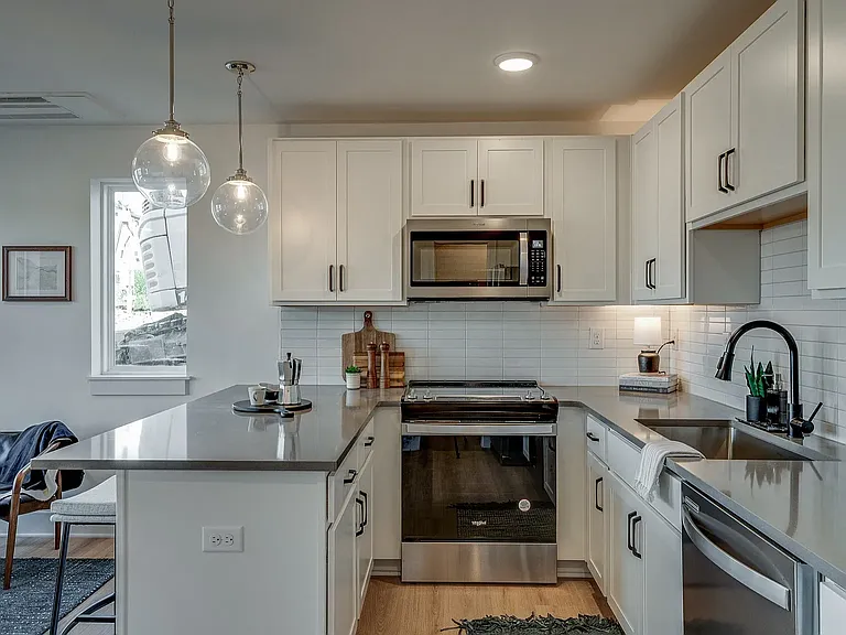 102 Duke St #10 — Photo 20
