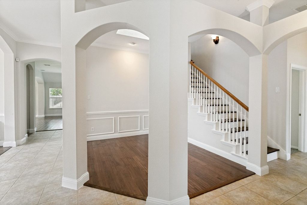 5513 Post Ridge Dr, Fort Worth, TX - View 4