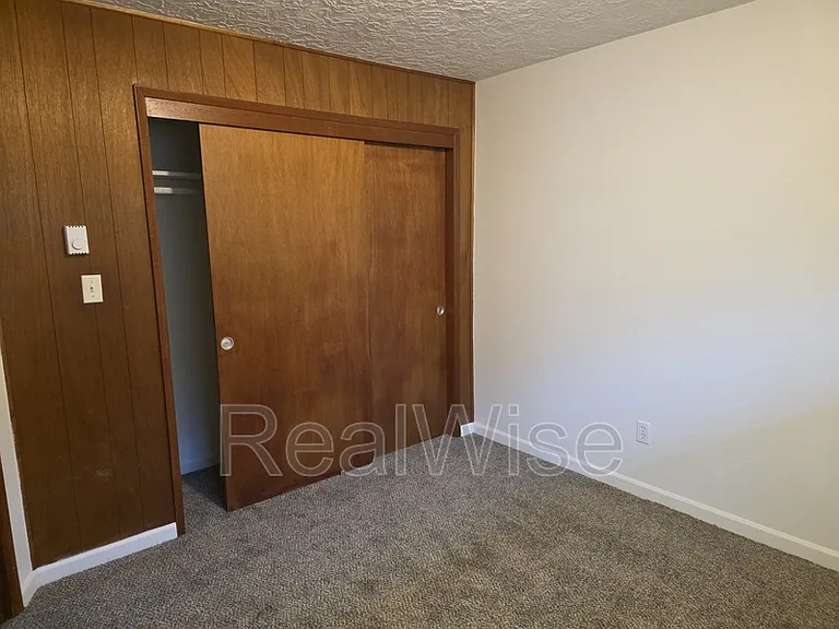 616 NE Anderson St — Photo 10