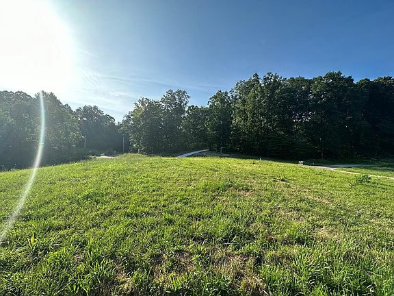 4th image of Dogwood Meadows Dr