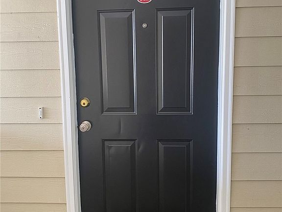 2nd image of 3159 Wisteria Ln Unit 201