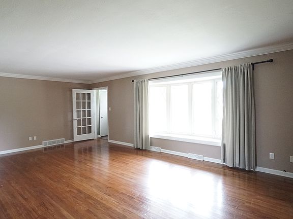 4th image of 1461 Parkhaven Dr